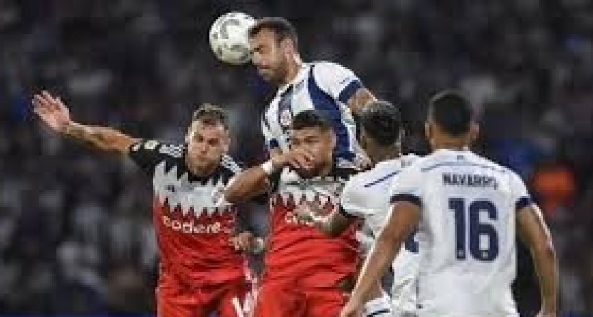 Copa de la Liga: River no pudo con Talleres