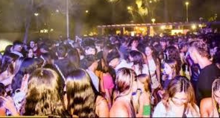 Tragedia en el Club Ausonia: un hombre de 81 a&ntilde;os muri&oacute; tras una ca&iacute;da en Carnaval