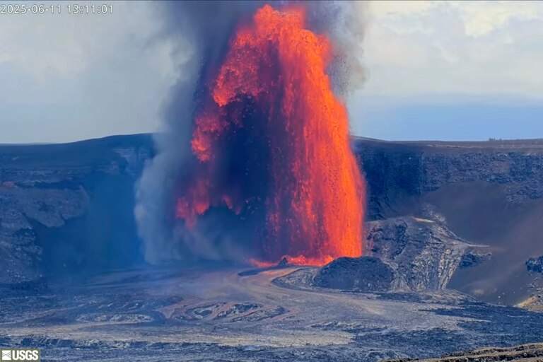 Erupci&oacute;n del Kilauea: lava alcanza 400 metros de altura en Haw&aacute;i
