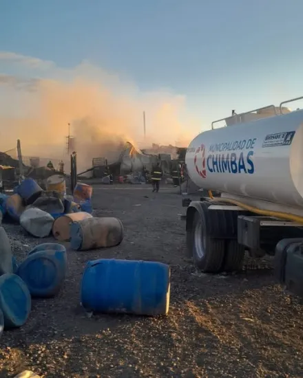 Incendio en Eco San Juan dentro del Parque Industrial de Chimbas: Fu&eacute; controlado tras varias horas de trabajo en conjunto