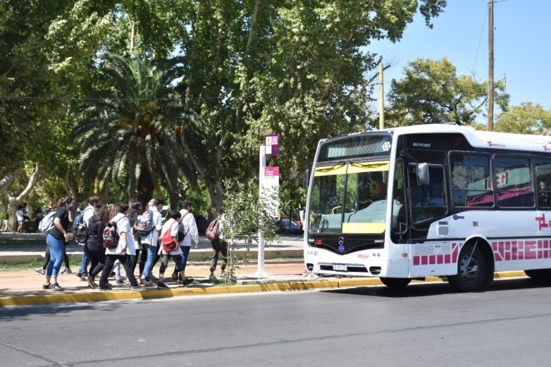 El Boleto Escolar y Docente Gratuito se implementará a partir del 14 de abril
