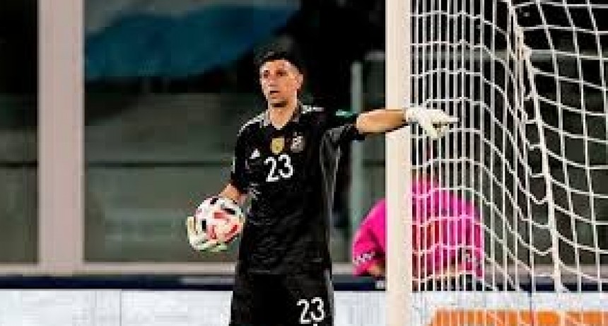 Los arqueros, bajo la lupa: AFA aplica la nueva regla del límite de 8 segundos con la pelota en la mano