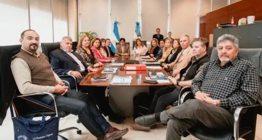 Acuerdo en la paritaria docente de abril: aumentos escalonados y revisión del nomenclador