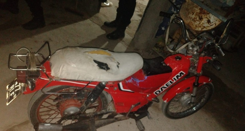 Allanamientos en Santa Lucía Norte: recuperan celular y moto robados