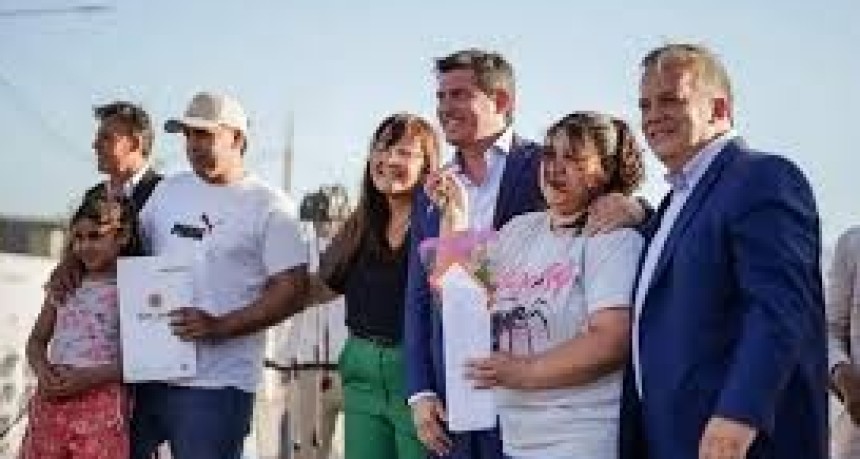 San Juan reactiva el sue&ntilde;o de la casa propia: 46 familias de Chimbas recibieron su vivienda en el barrio El Alba