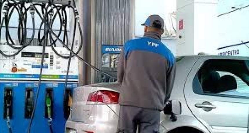 Nuevo aumento de YPF en San Juan: la nafta s&uacute;per ya super&oacute; los $2100 y as&iacute; quedaron los precios