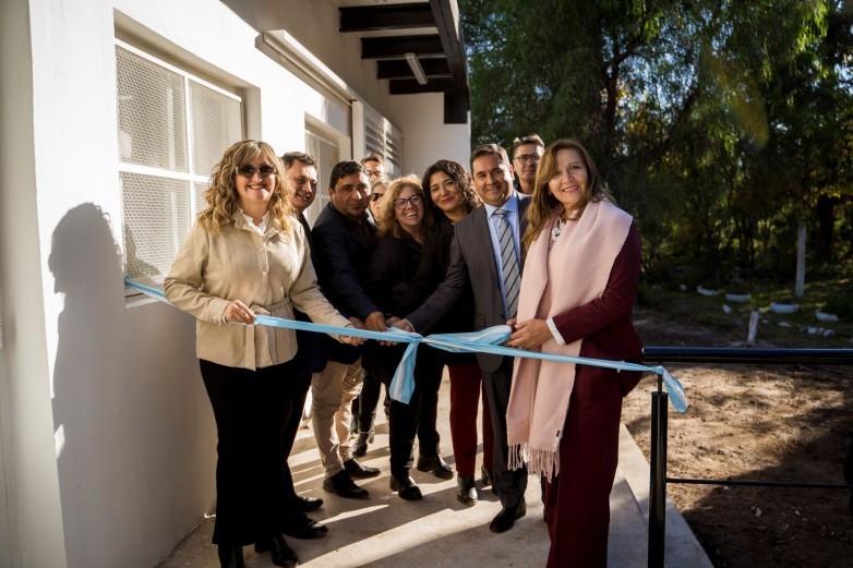 Educación inauguró un aula taller realizada con recursos del INET