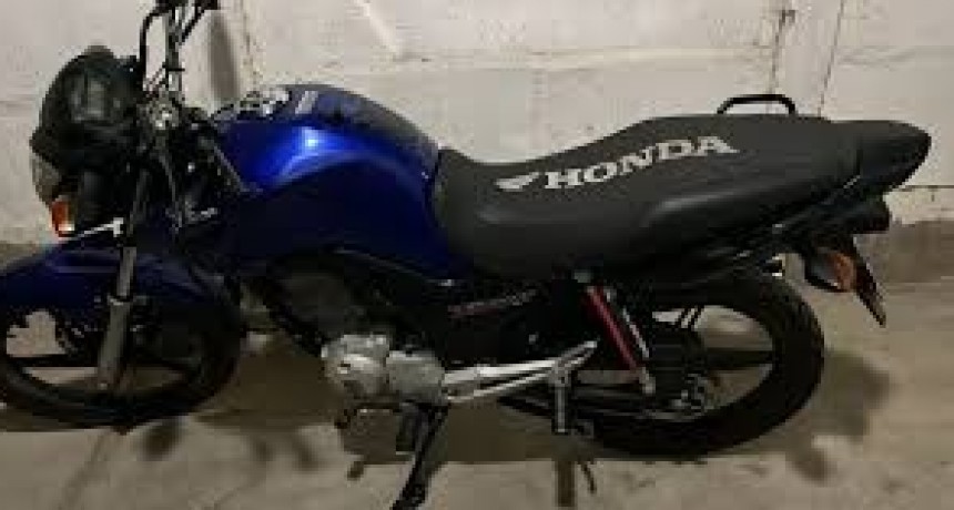 Chimbas: delincuentes abandonaron una moto robada tras ser sorprendidos por la policía