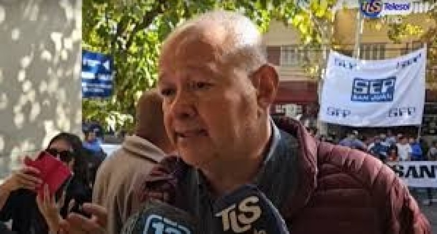 Cesan a trabajadores estatales y siguen los reclamos: nueva protesta frente a Tribunales