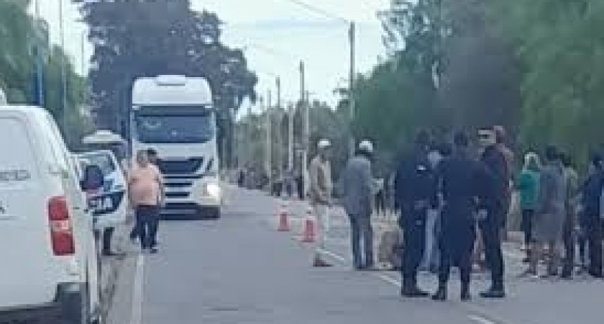 Accidente en La Chimbera: una menor de 13 años fue embestida por una camioneta y terminó hospitalizada