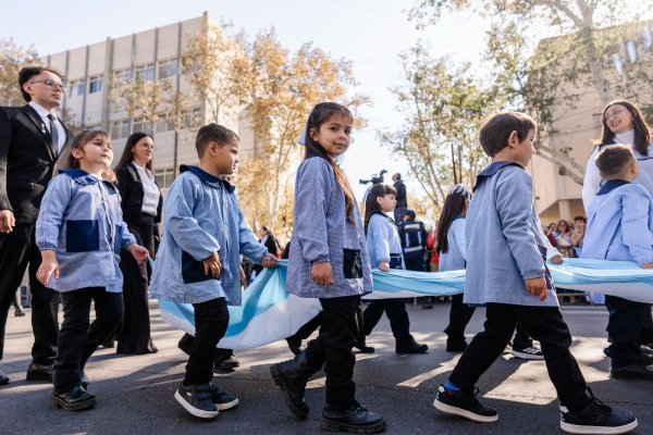 El pueblo sanjuanino celebr&oacute; los 216 a&ntilde;os de la Revoluci&oacute;n de Mayo con un emotivo desfile c&iacute;vico-militar