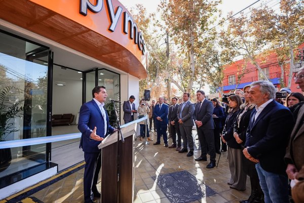 Orrego anunci&oacute; $15.000 millones en cr&eacute;ditos para Pymes y emprendedores