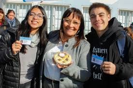 Capacitación en Chimbas: Más de 120 Personas Obtuvieron Credenciales en Manipulación de Alimentos
