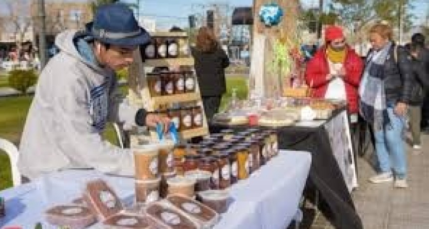 Motor Fest en Chimbas: autos clásicos y feria de emprendedores para homenajear a los papás