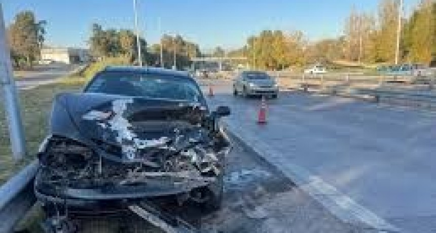 Chocó en Circunvalación y se negó al test de alcoholemia: investigan al conductor