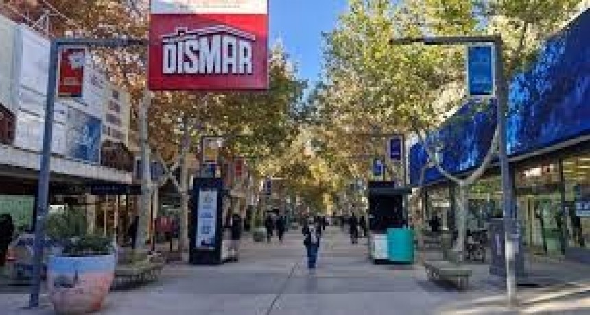 Día de la Bandera: cómo trabajará el comercio sanjuanino este viernes 20 de junio