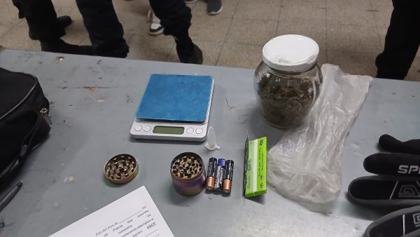 Detuvieron a un joven con sustancias ilegales