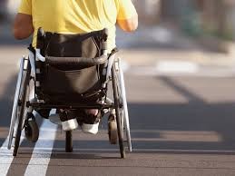 Indignante Asalto en Capital: Golpearon a un Hombre en Silla de Ruedas para Robarle Dólares