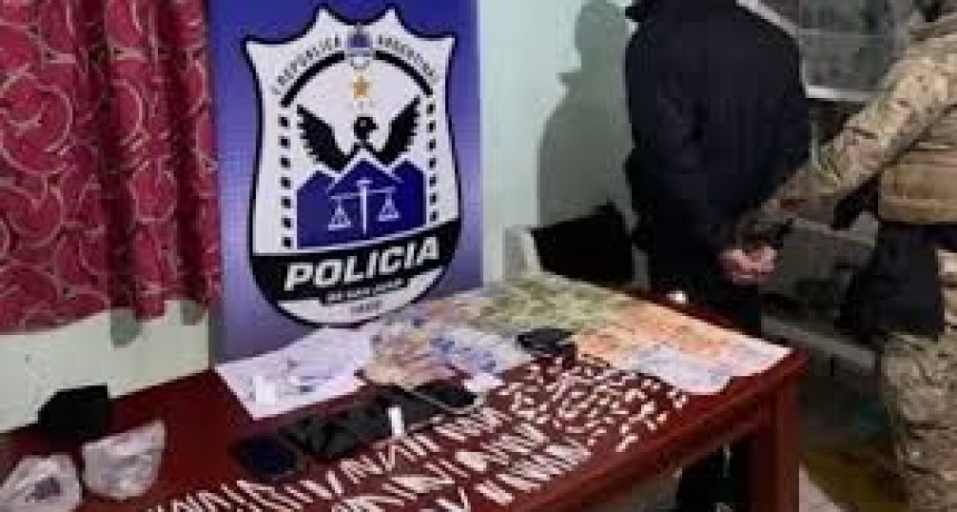 Golpe al Narcotráfico en Santa Lucía: Detienen a un Sujeto con Drogas y Dinero en Allanamiento