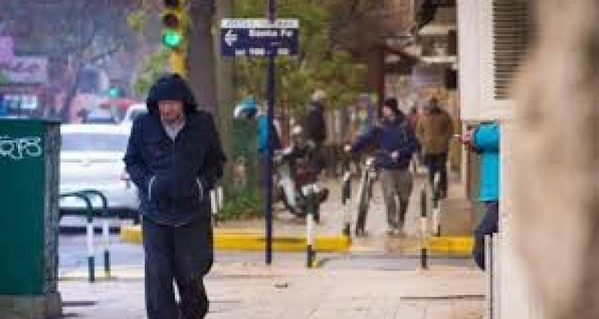 Lunes Invernal en San Juan: Frío Matinal y Máxima de 11°C Sin Lluvias