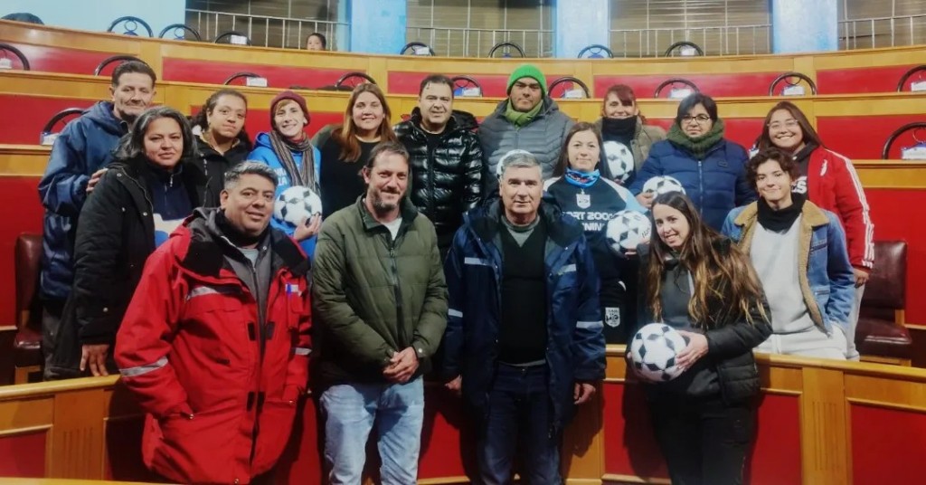 LIGA Sanjuanina Futbol: El Departamento de Fútbol Femenino y Mesa Directiva realizó la entrega de pelotas a los clubes