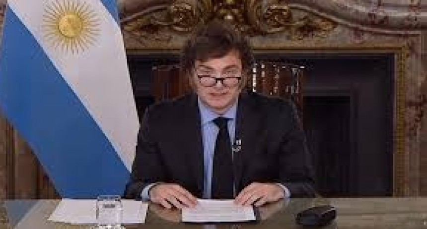 Javier Milei confirmó que vetará la nueva fórmula de movilidad jubilatoria