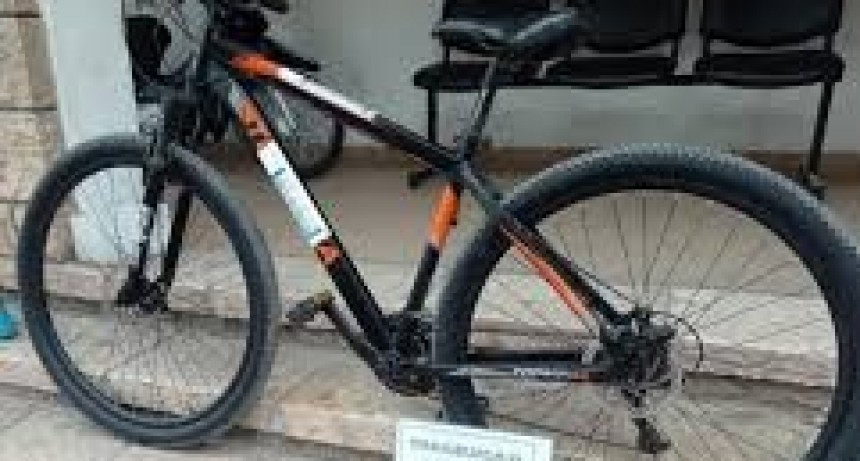 Detienen a un Hombre en Rivadavia por Intentar Vender una Bicicleta Robada