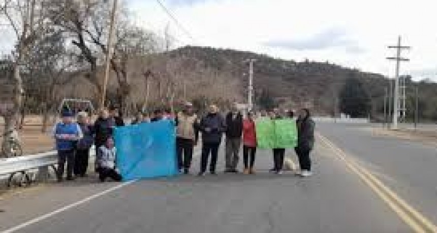 Vecinos de Usno, en Valle Fértil, Denuncian Abandono por los Constantes Cortes de Luz
