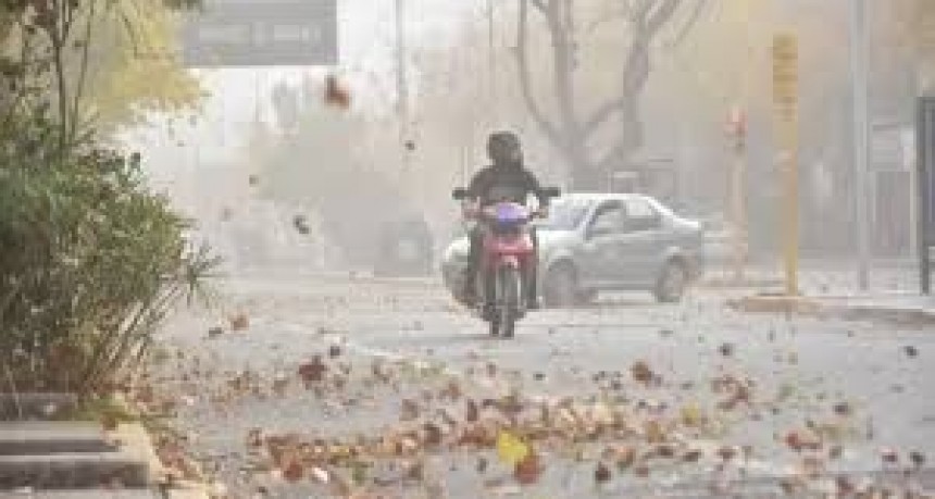 El Viento Zonda llega a San Juan: Máxima de 25°C y ráfagas de hasta 59 km/h