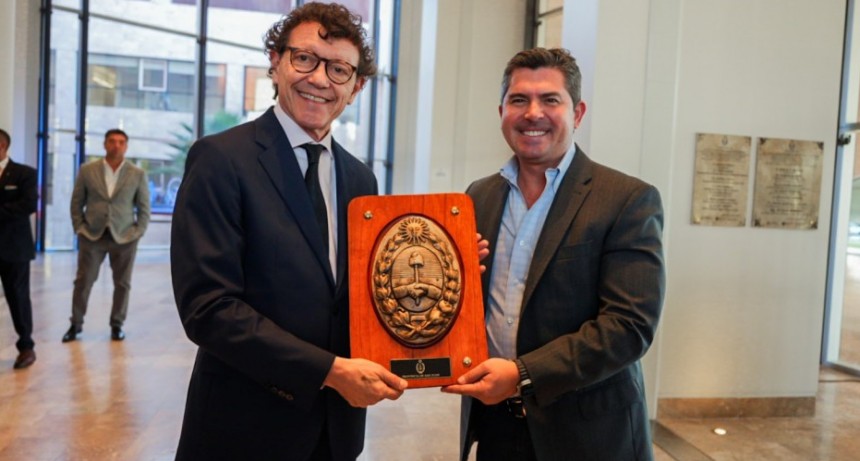 El Gobierno de San Juan distinguió a Julio Bocca y al director del Teatro Colón