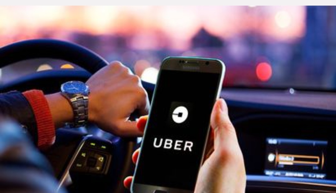 Uber comunicó que este lunes comienza a operar en San Juan