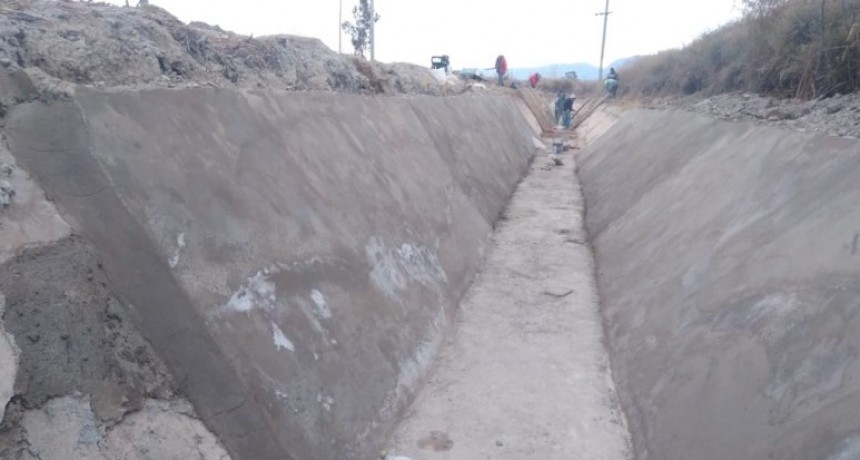 Hidráulica repara y reconstruye canales